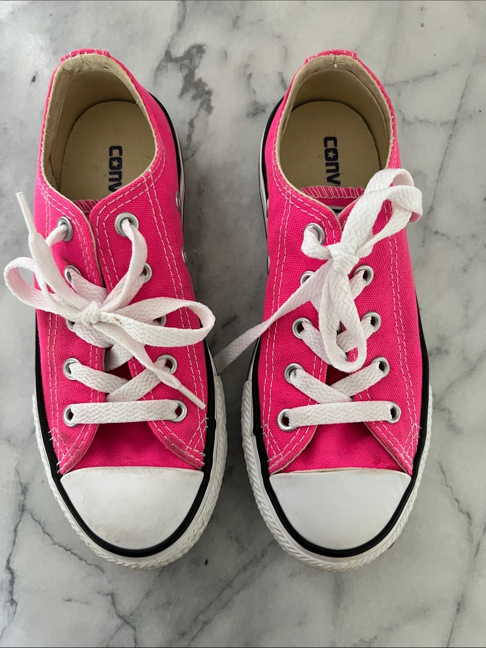Converse Kids bright hot Pink Canvas Low-Top Sneakers 13 girls